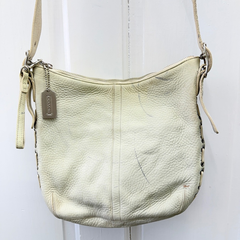 Vintage Coach Off White Pebbled Leather Slim Duffle Hobo Bag Purse 9350 - Picture 3 of 12
